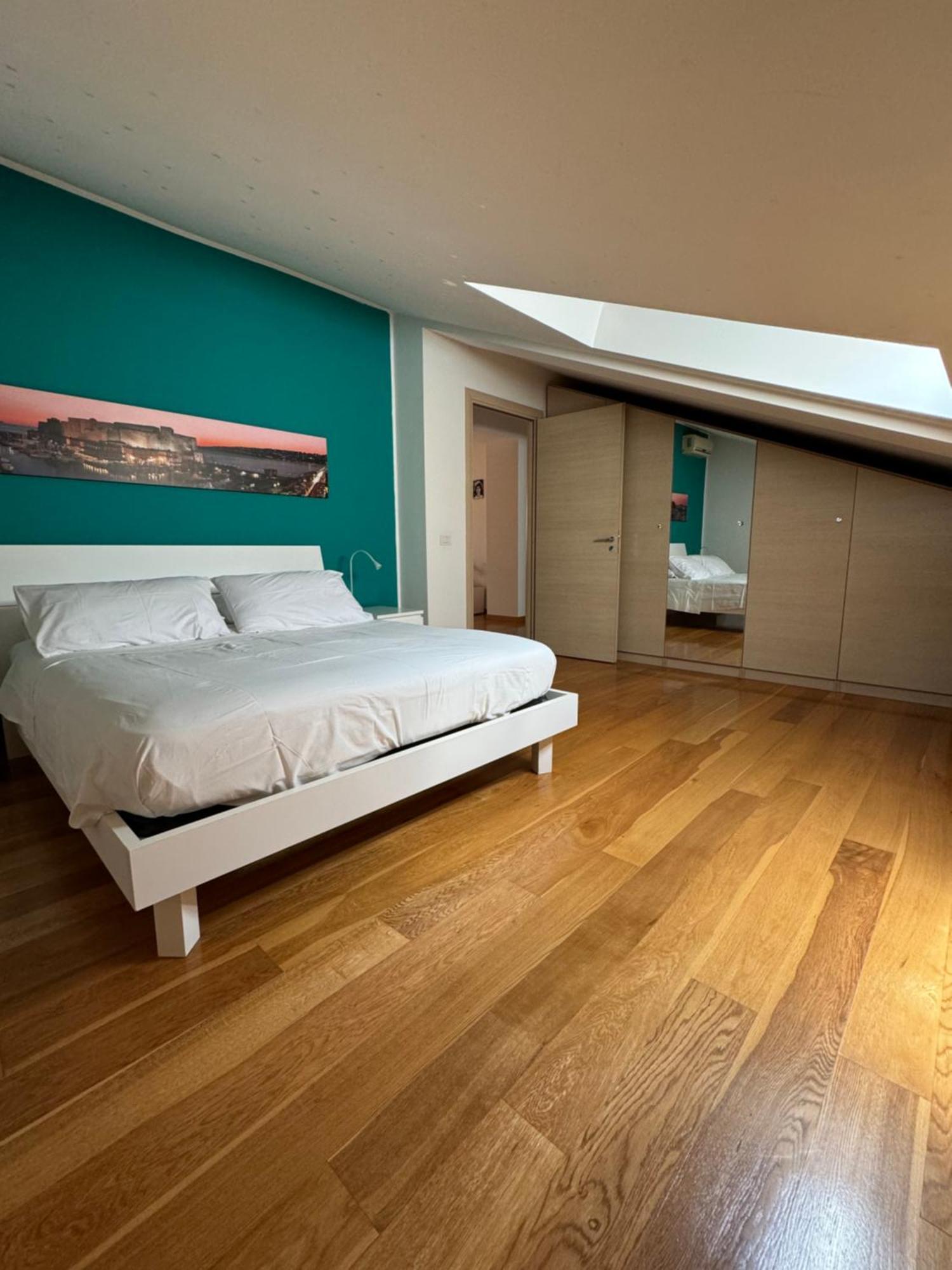 Loren House * Napels